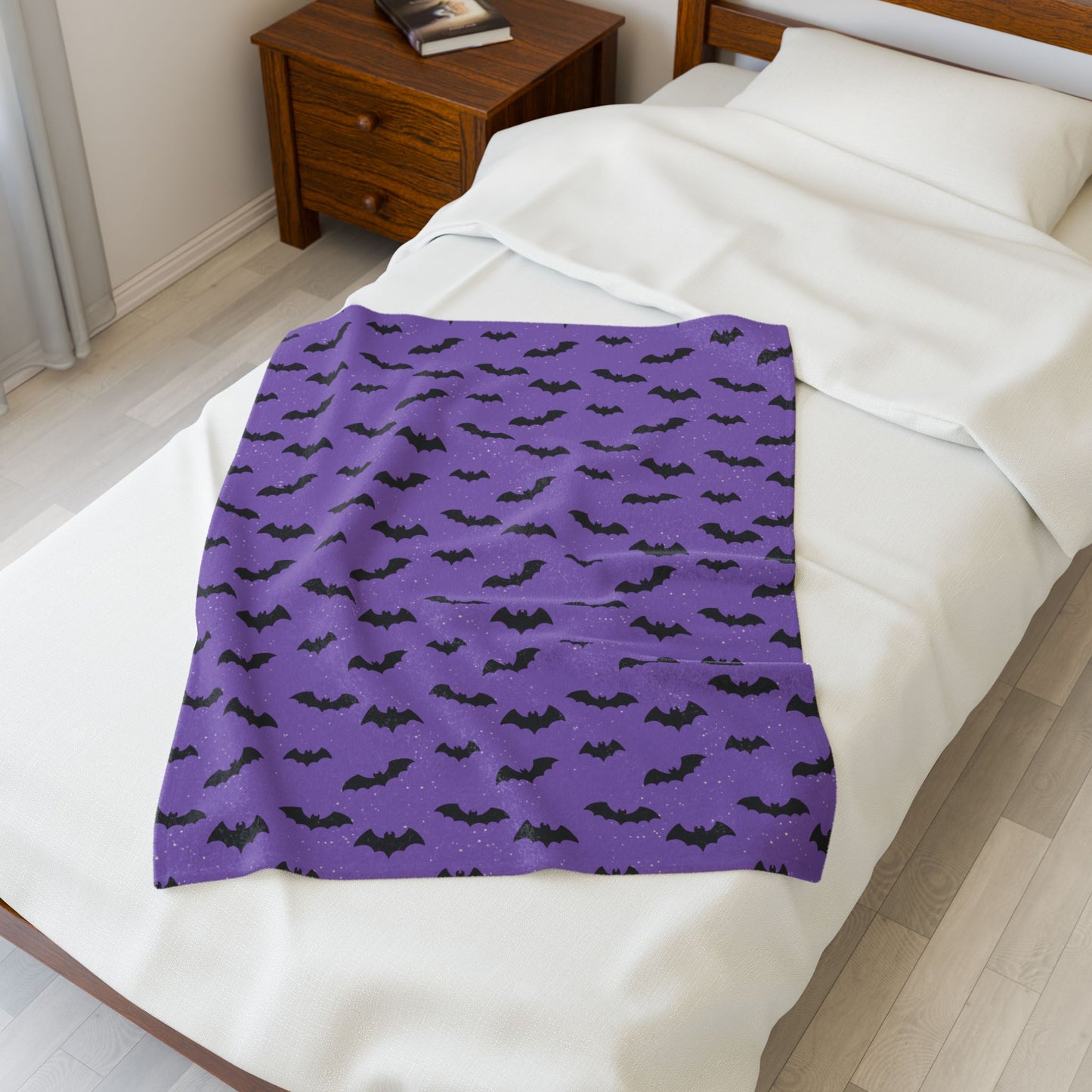 Purple Bat Plush Blanket, Cozy Halloween Throw with Cute Bat Design, Gothic Spooky Decor Gift