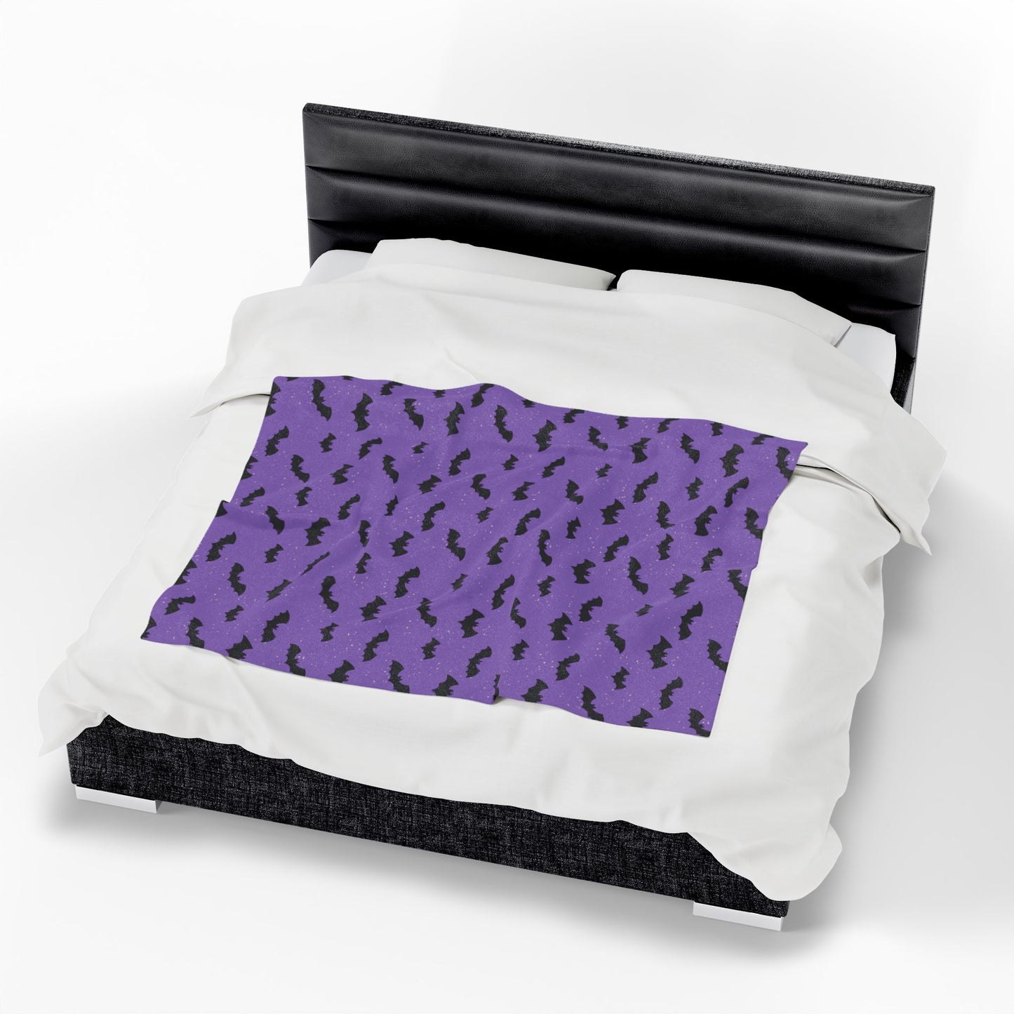 Purple Bat Plush Blanket, Cozy Halloween Throw with Cute Bat Design, Gothic Spooky Decor Gift