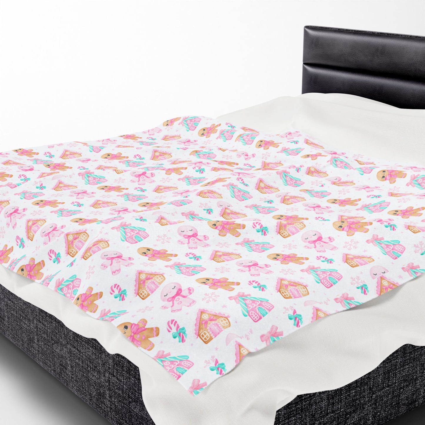 Pink Gingerbread Christmas Velveteen Plush Blanket, Holiday Cozy Soft Blanket, Great Holiday Gift, Gingerbread House Throw Bedding