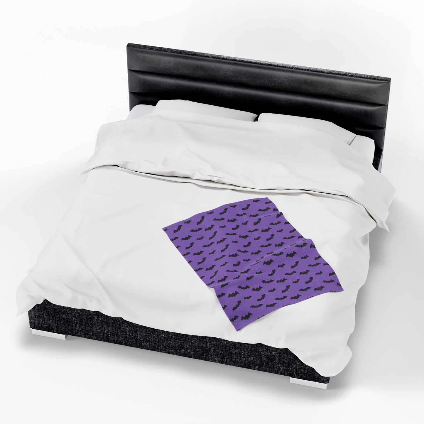 Purple Bat Plush Blanket, Cozy Halloween Throw with Cute Bat Design, Gothic Spooky Decor Gift
