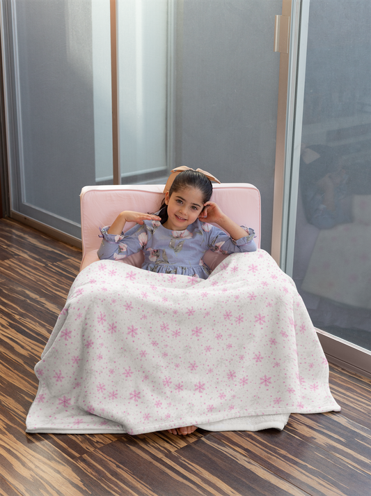 Pink & Silver Snowflake Velveteen Plush Blanket – Cozy Winter Decor & Gift