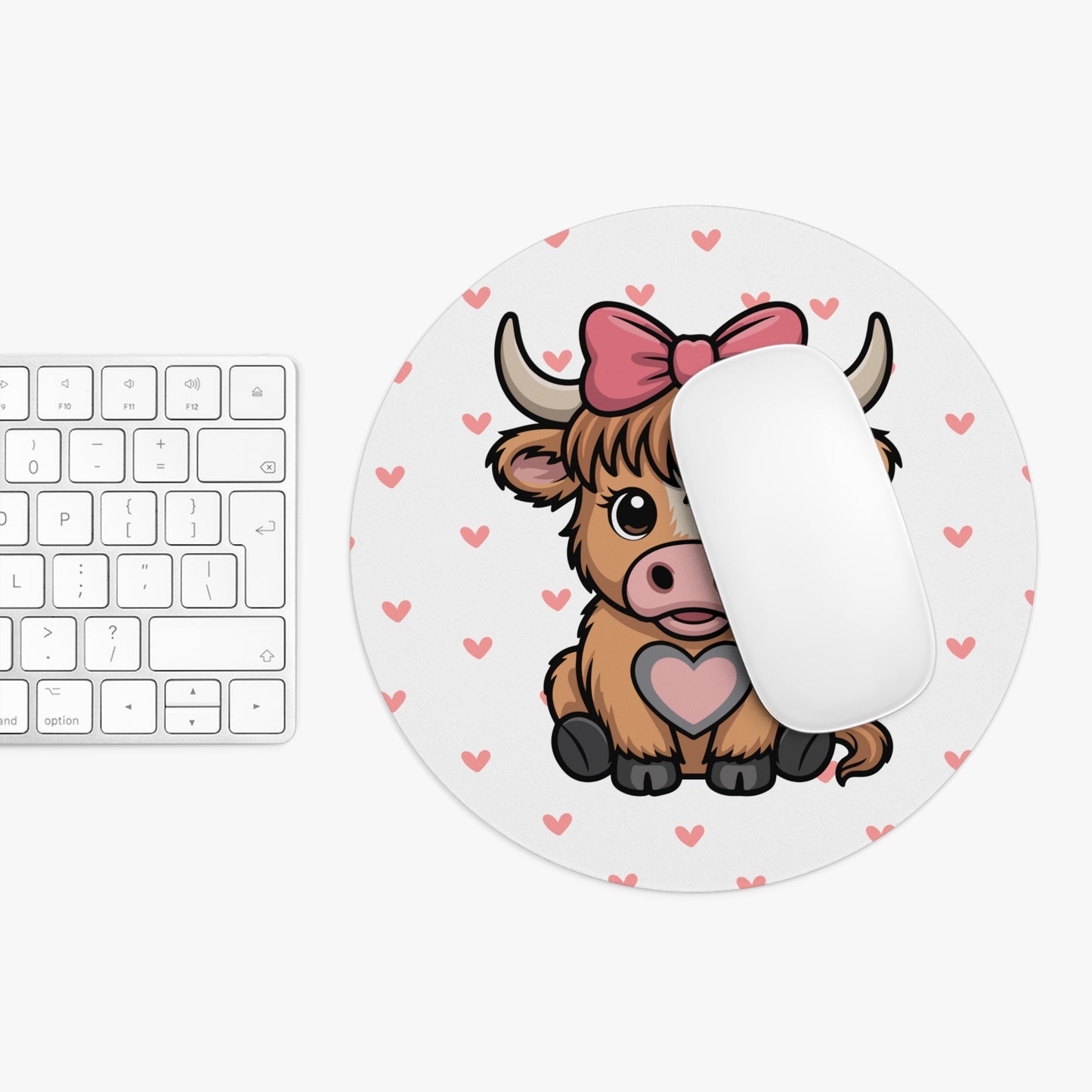 Cute Highland Cow Mouse Pad – Adorable Desk Accessory with Hearts & Bow Design