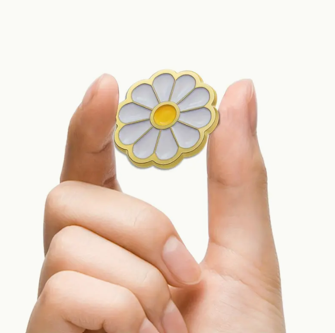 White Daisy Flower Enamel Pin